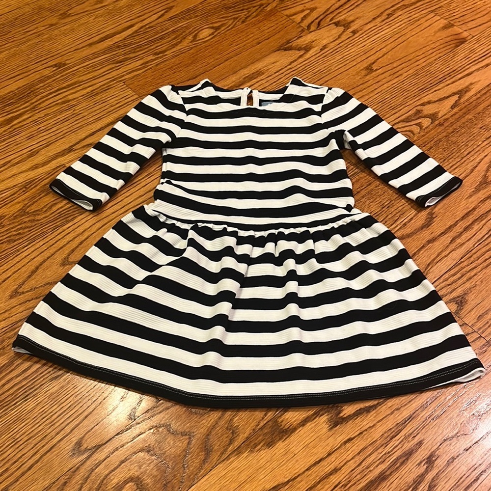 Baby Gap Girl’s Black and White Dress Size 5